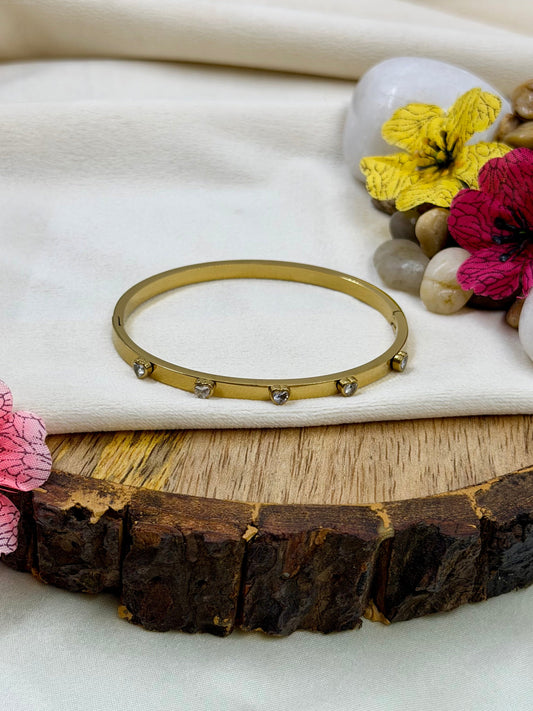 Camille Bracelet close-up view