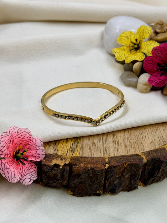 Selena Bracelet close-up view