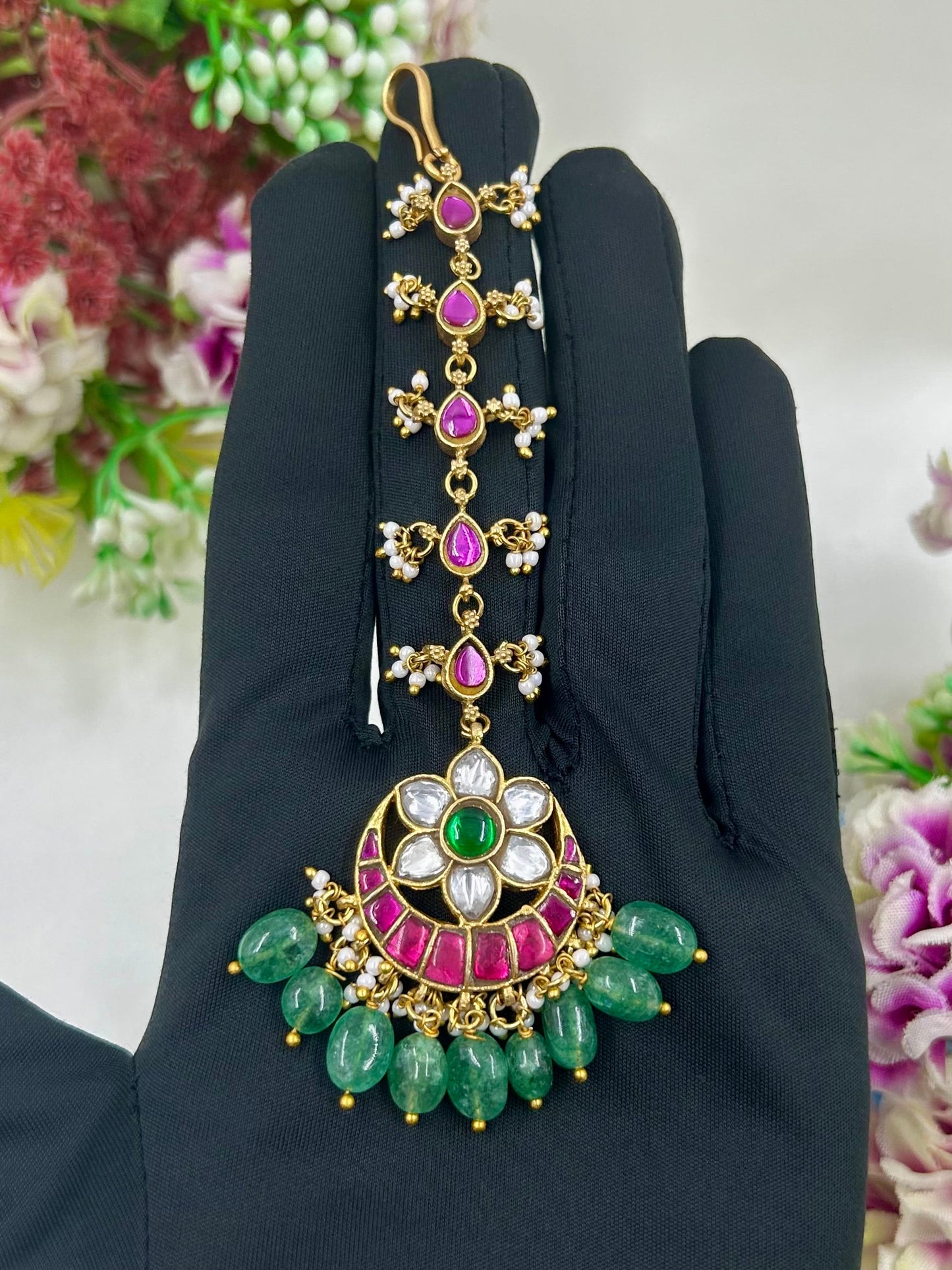Prachi Pachi Kundan Mang Tika