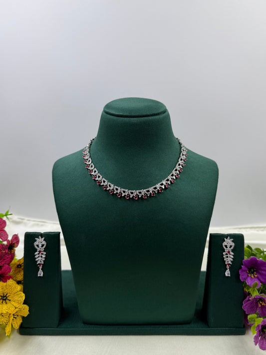 Ava Necklace Set close-up view