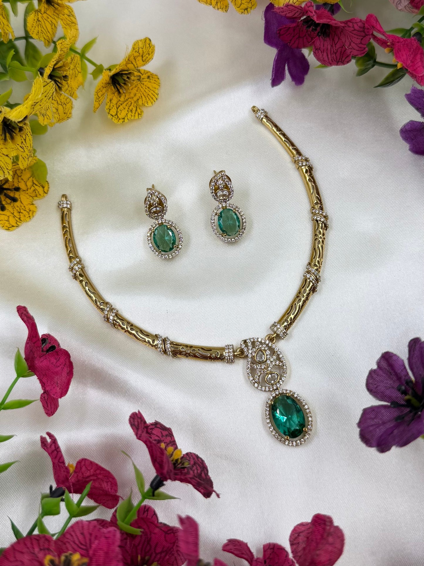 Kamya Victorian Hasli Necklace
