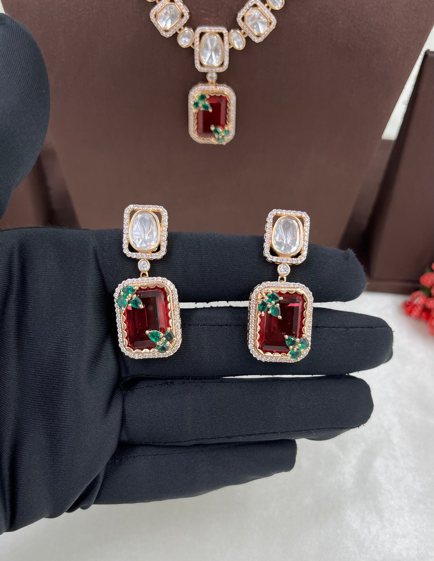 Suhani Single Line Moissanite Kundan Necklace.
