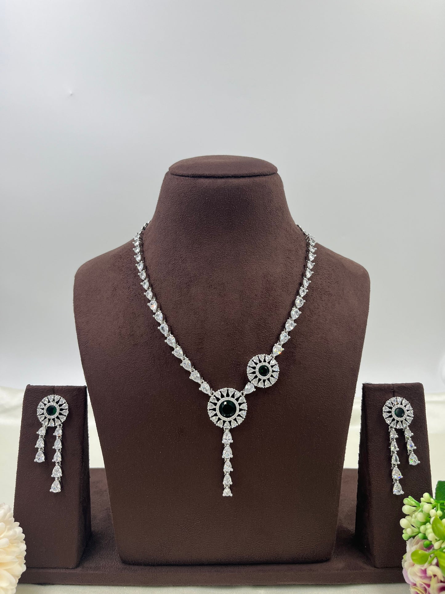 Shine Royal Premium Ad Necklace