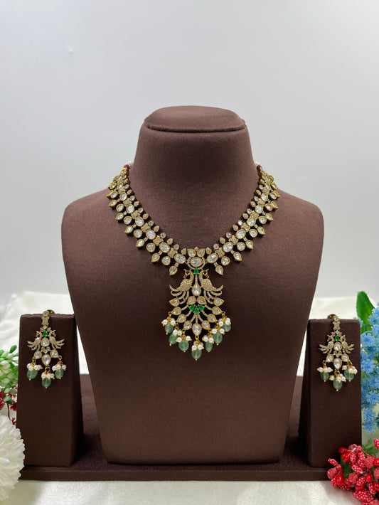 Anvi Victorian Necklace Set close-up view