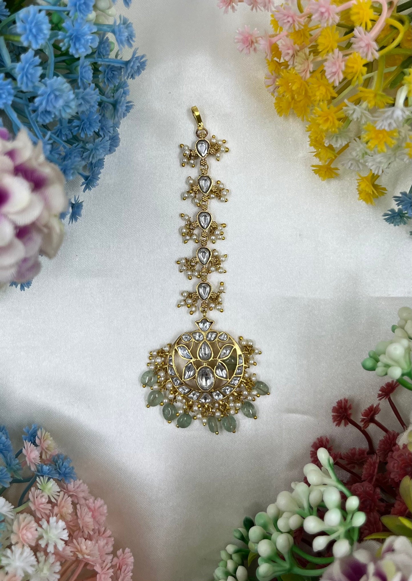 Priya Jadau Pachi Kundan Mang Tika