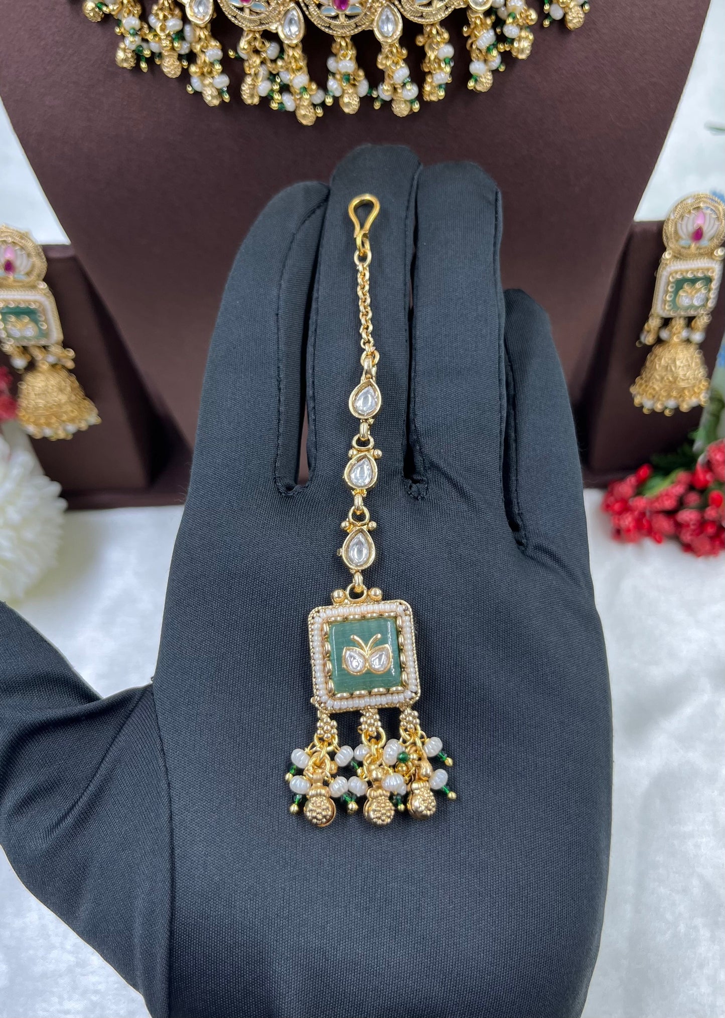 Sura Rajwadi Choker Necklace 
