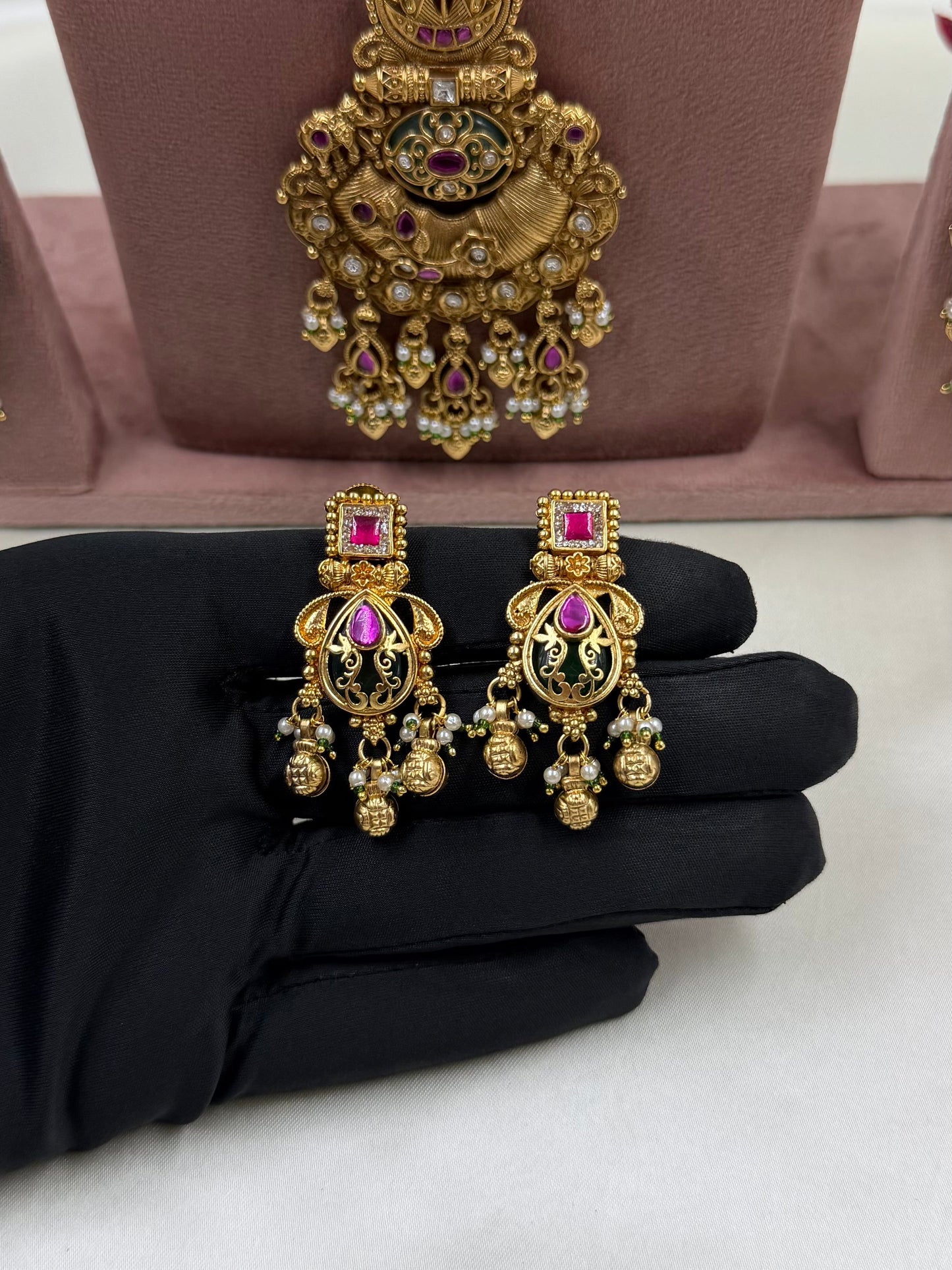 Sakshi Heritage Premium Combo Set