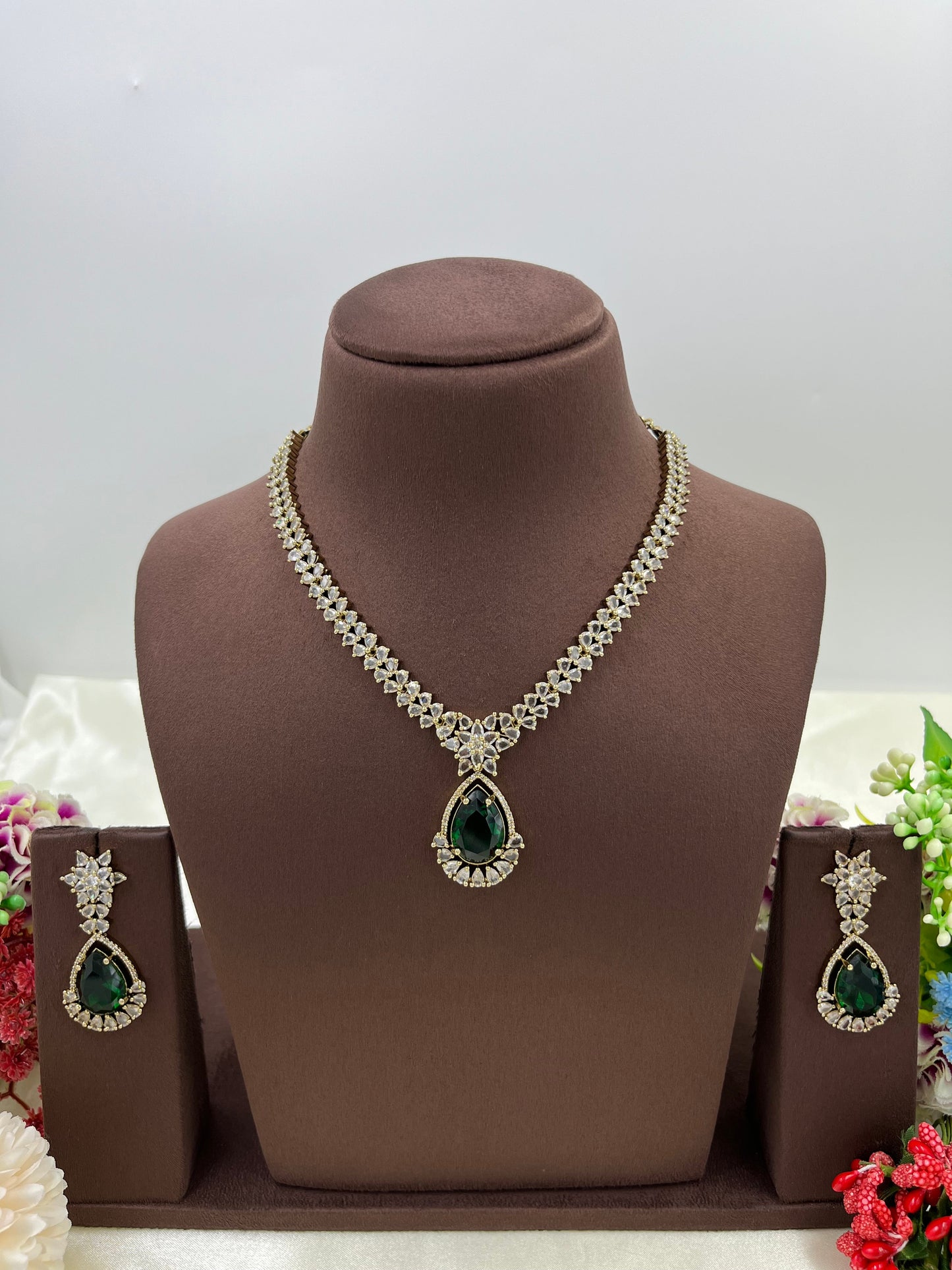 Drop Design Victorian Necklace.