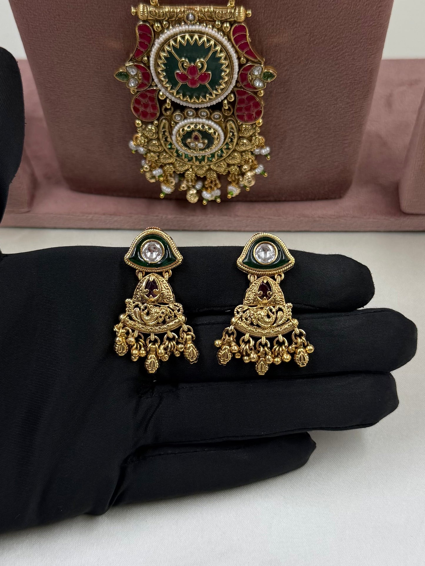 Vaishali Heritage Premium Combo Set
