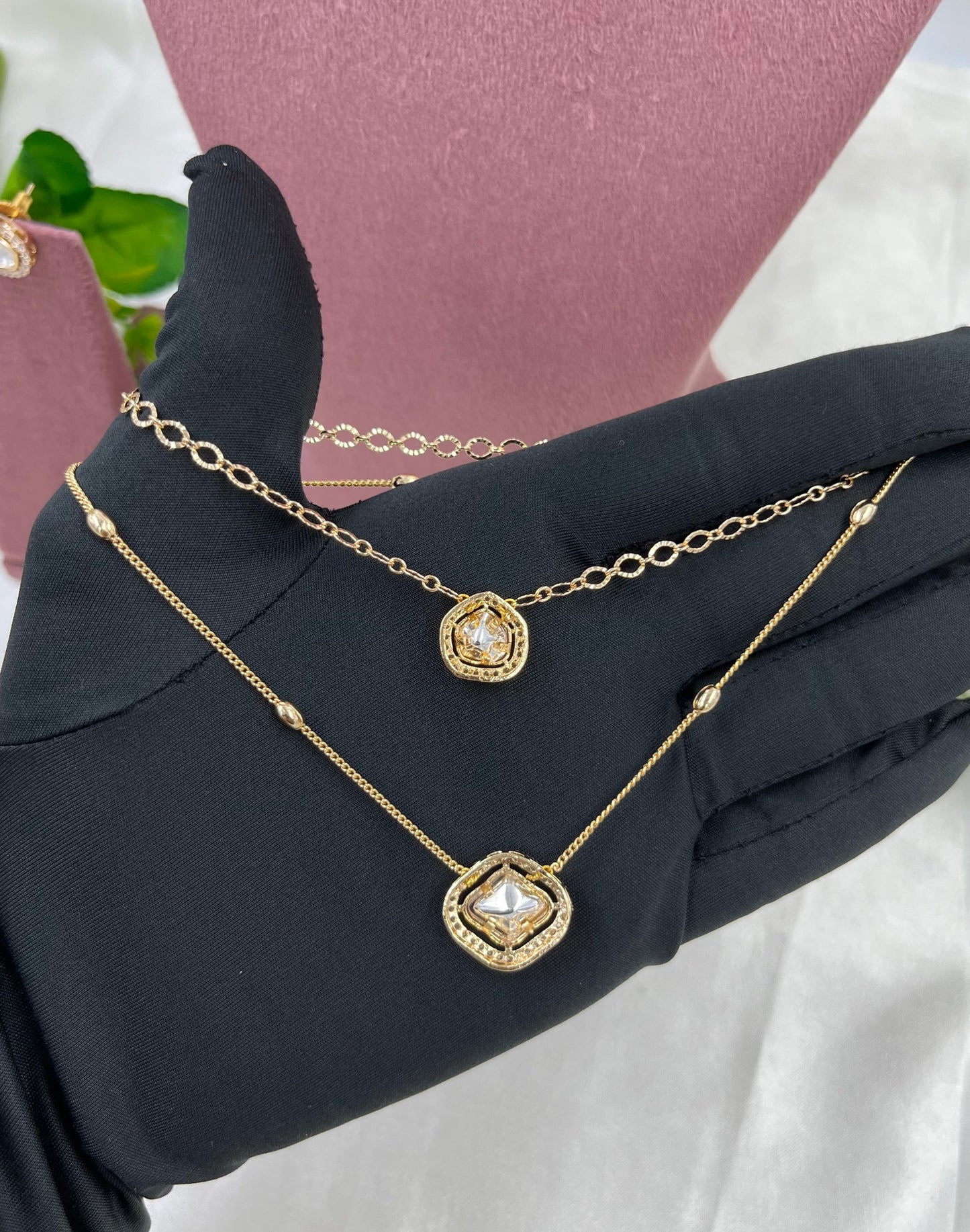 Velina Vogue Chain Pendent