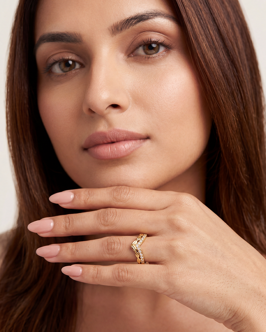 Eleanor Finger Ring close-up view