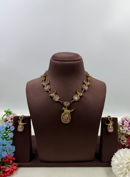 Arya Victorian Necklace Set close-up view
