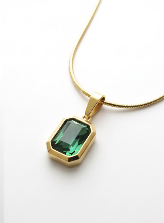 Chain Pendant close-up view