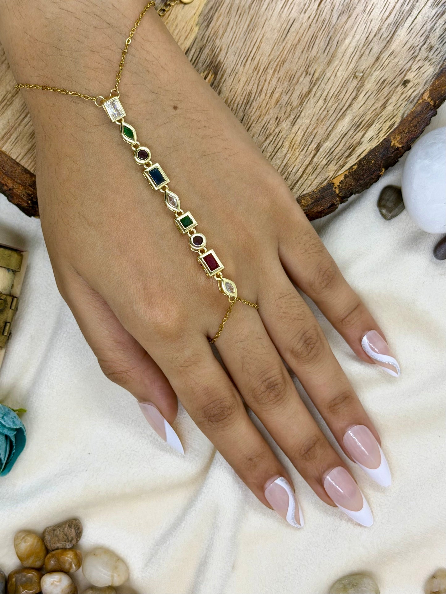 Gulnaar Anti-Tarnish Stainless Steel Hand Chain (One Pis)