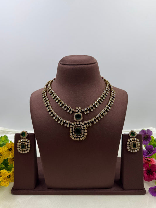Anushka Victorian Necklace Set close-up view