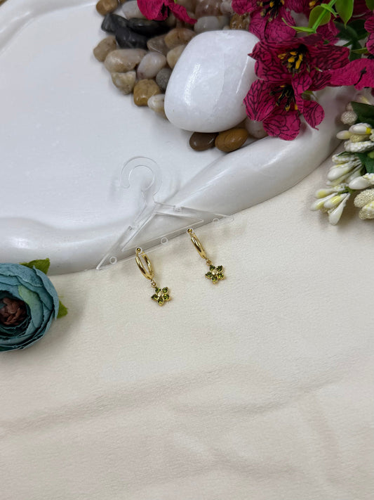 Mary Earrings close-up view
