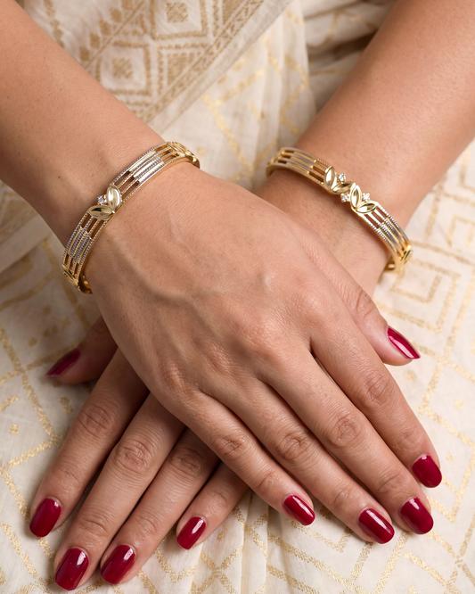 Sunita Bangle Set close-up view