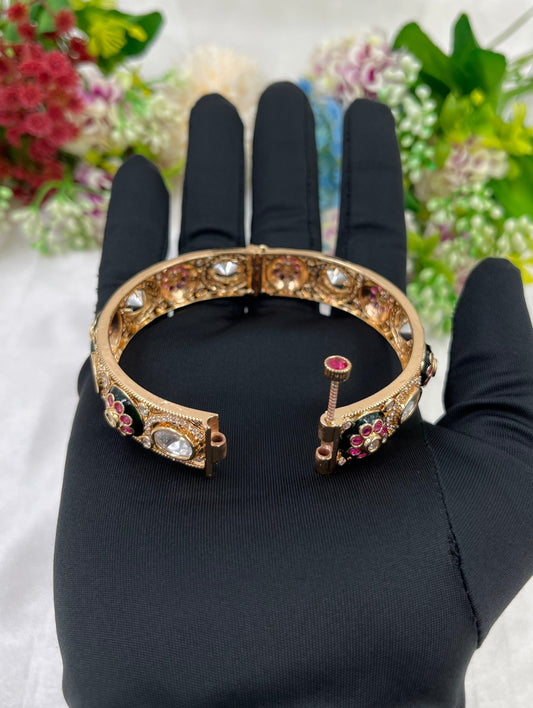 Glori Moissanite Kundan Bangles (Openable)