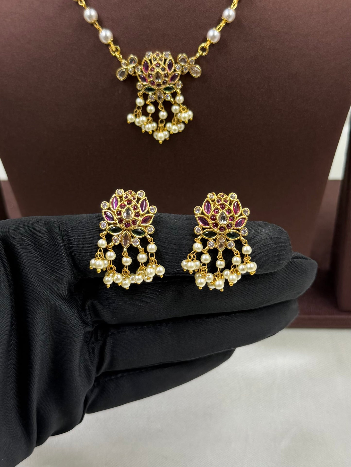 Yukta Traditional Pearl Delicate Necklace 
