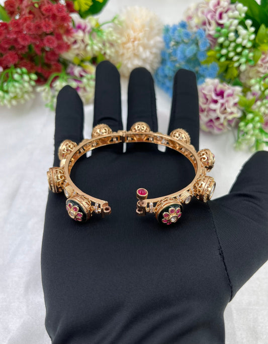 Pachali Moissanite Kundan Bangles (Openable)