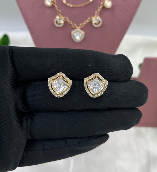 Luna Gleam Chain Pendent