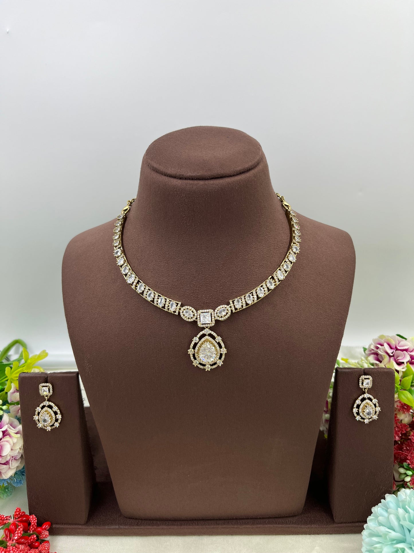 Lena Victorian Hasli Necklace
