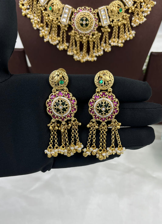 Dangling Heritage Choraski Necklace