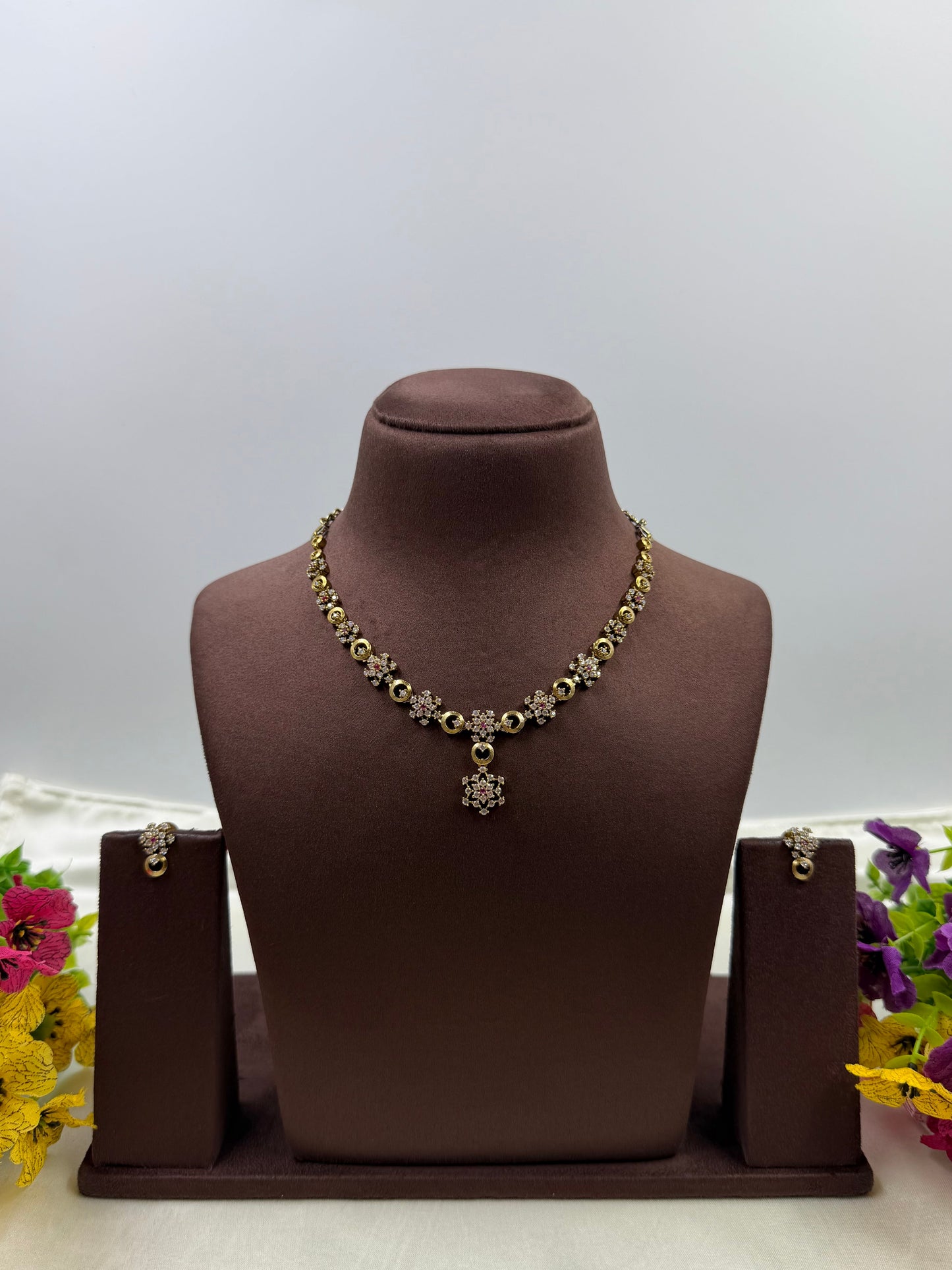 Kritika Victorian Delicate Necklace