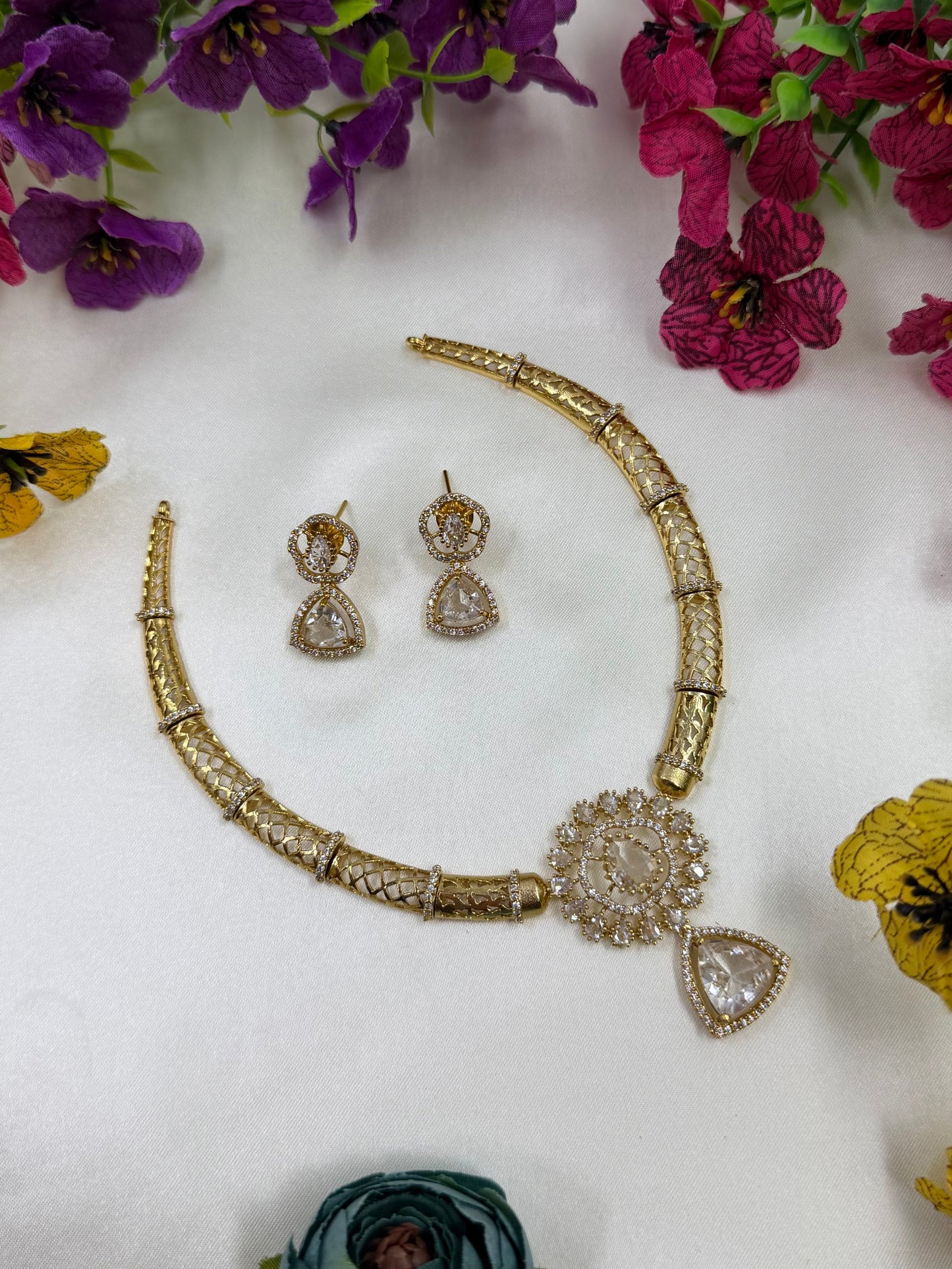 Advika Traditional Hasli Necklace