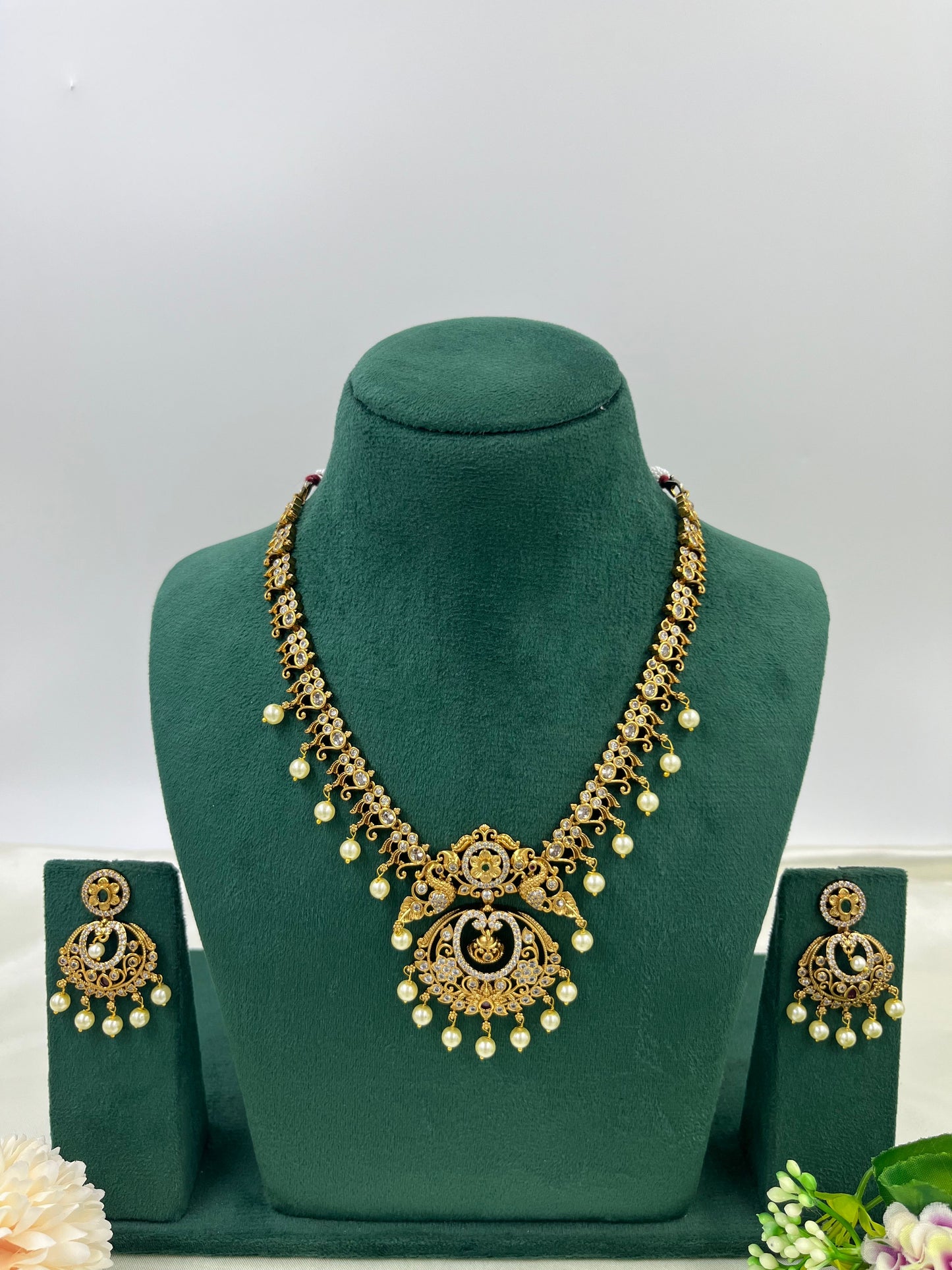 Gulband Premium Gold Necklace