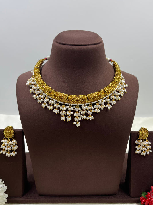 Trisha Necklace Set close-up view
