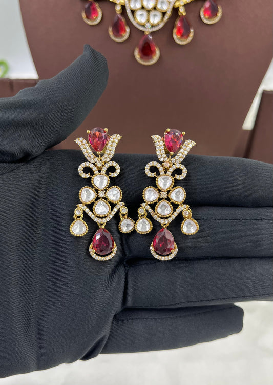 Suri Moissanite Halsi Necklace