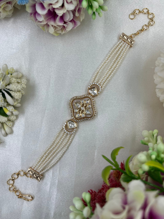 Starry Bliss Pearl Bracelet