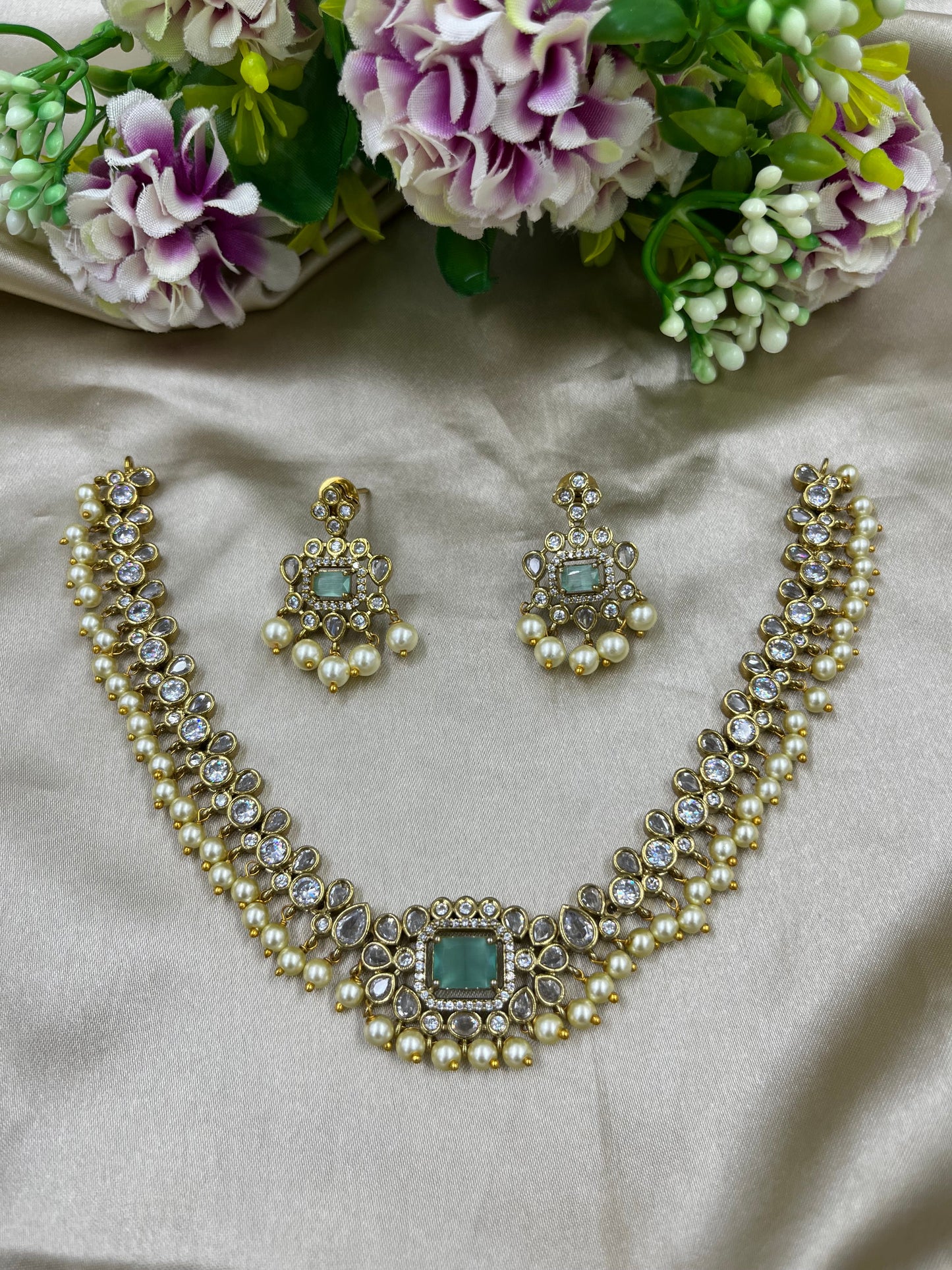 DELICATE MOTI VICTORIAN NECKLACE