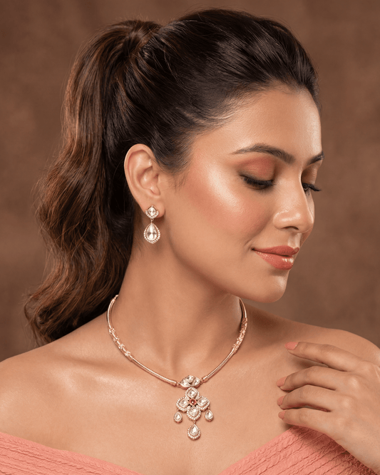 Hailey Moissanite Necklace Set close-up view