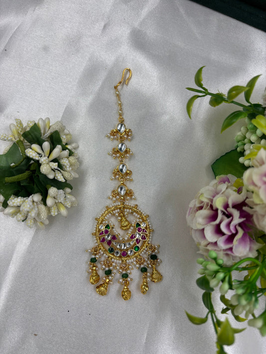 Keerthi Premium Pachi Kundan Tika