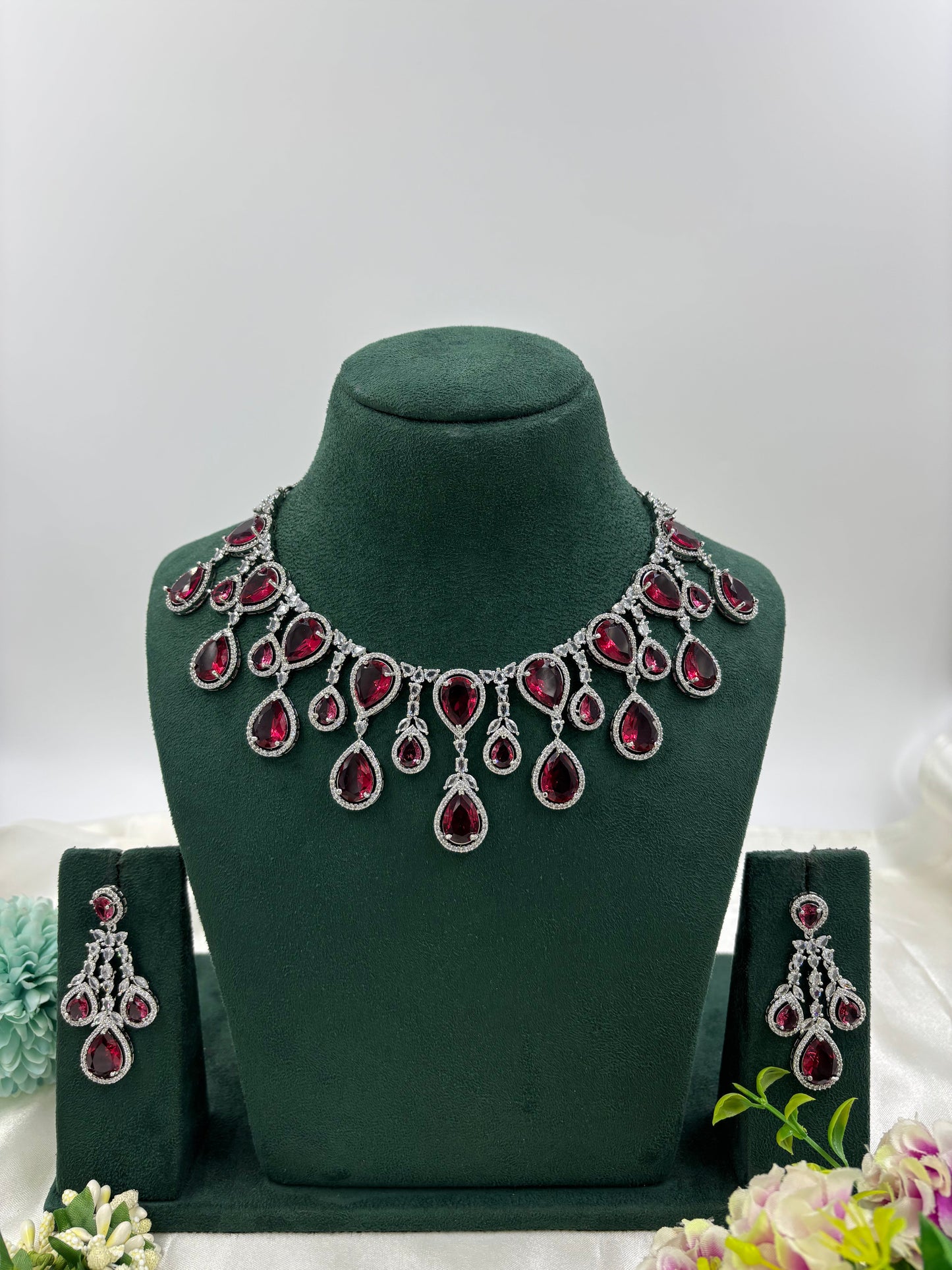 Ovi Multi Teardrop Necklace Set