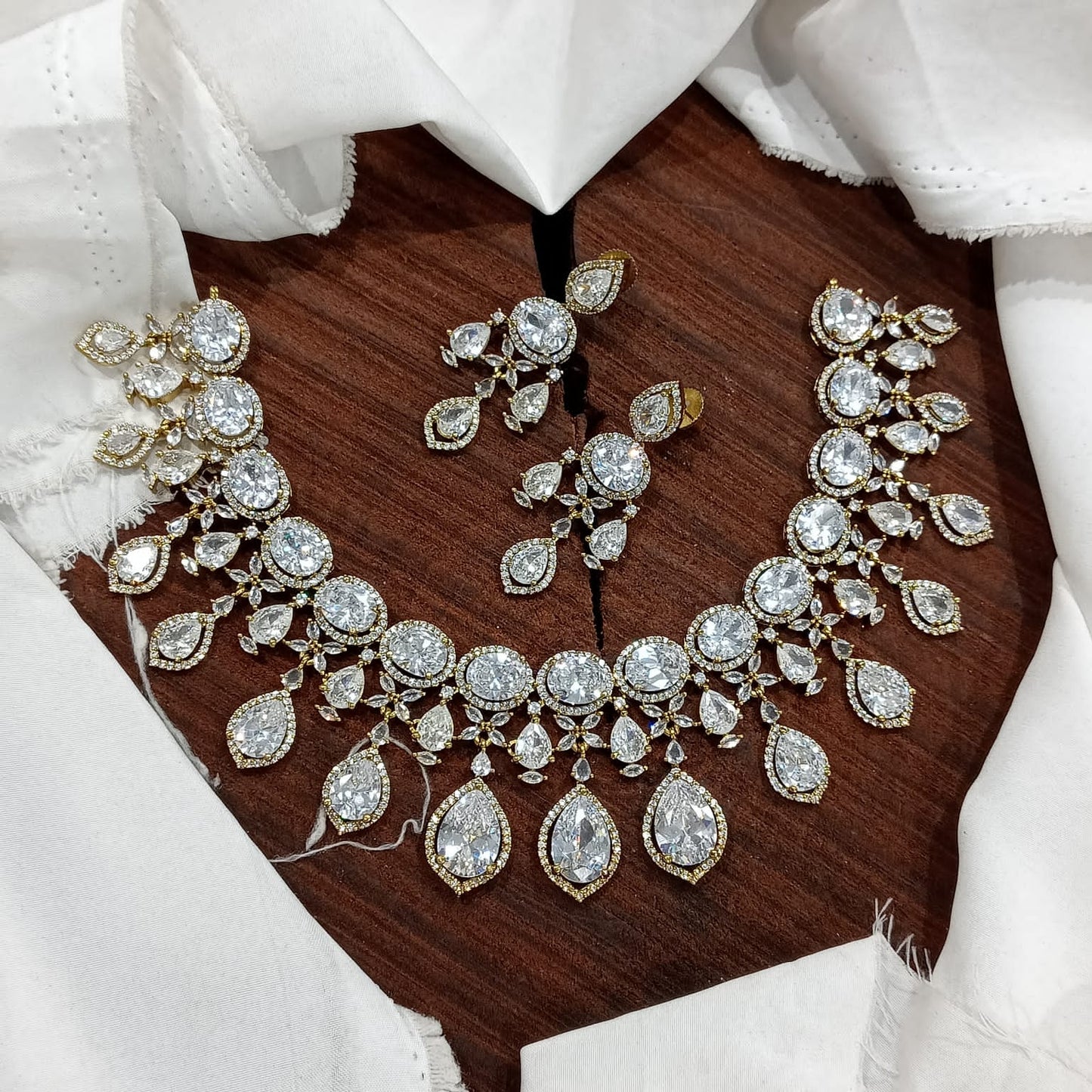 Viba Drop Victorian Necklace set