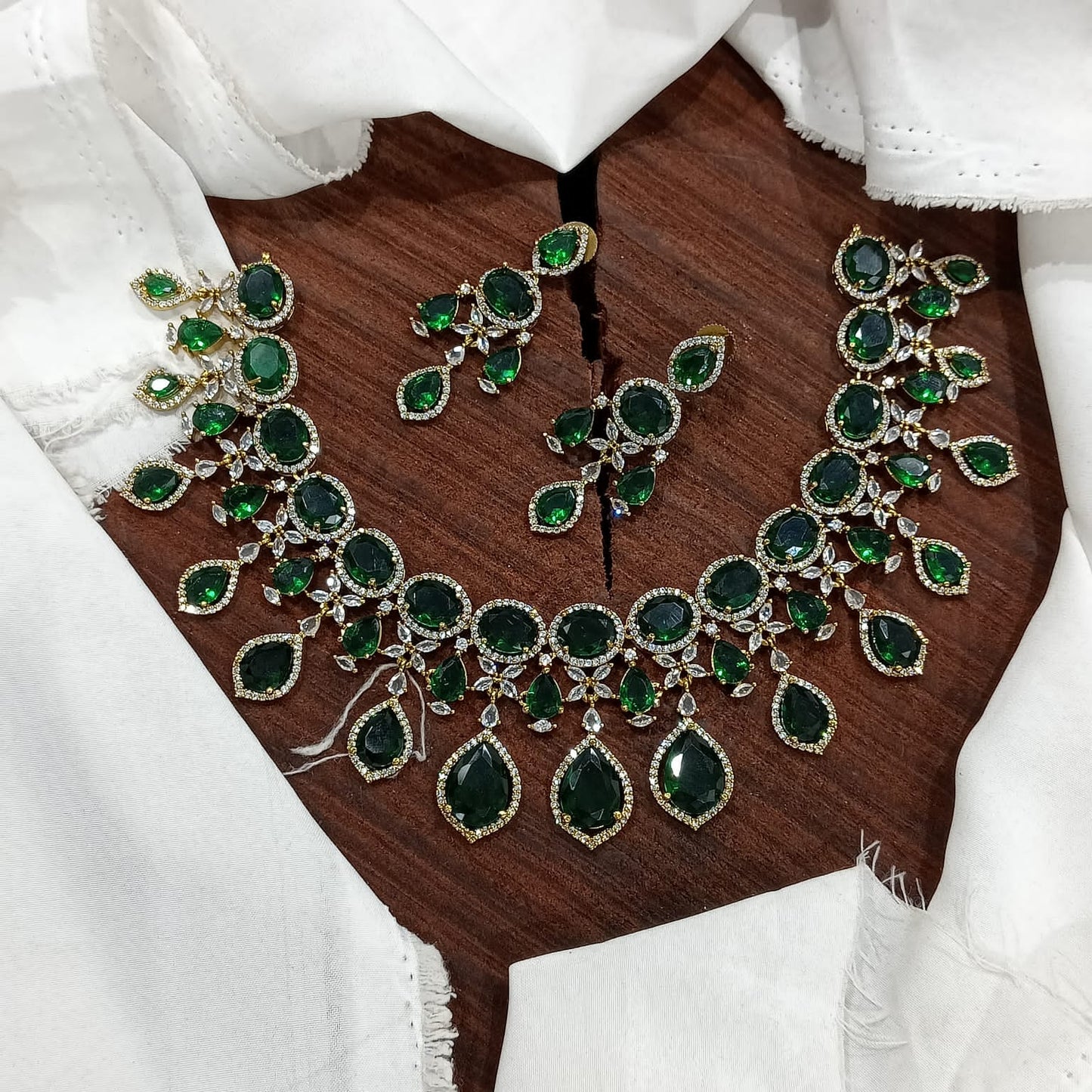 Viba Drop Victorian Necklace set