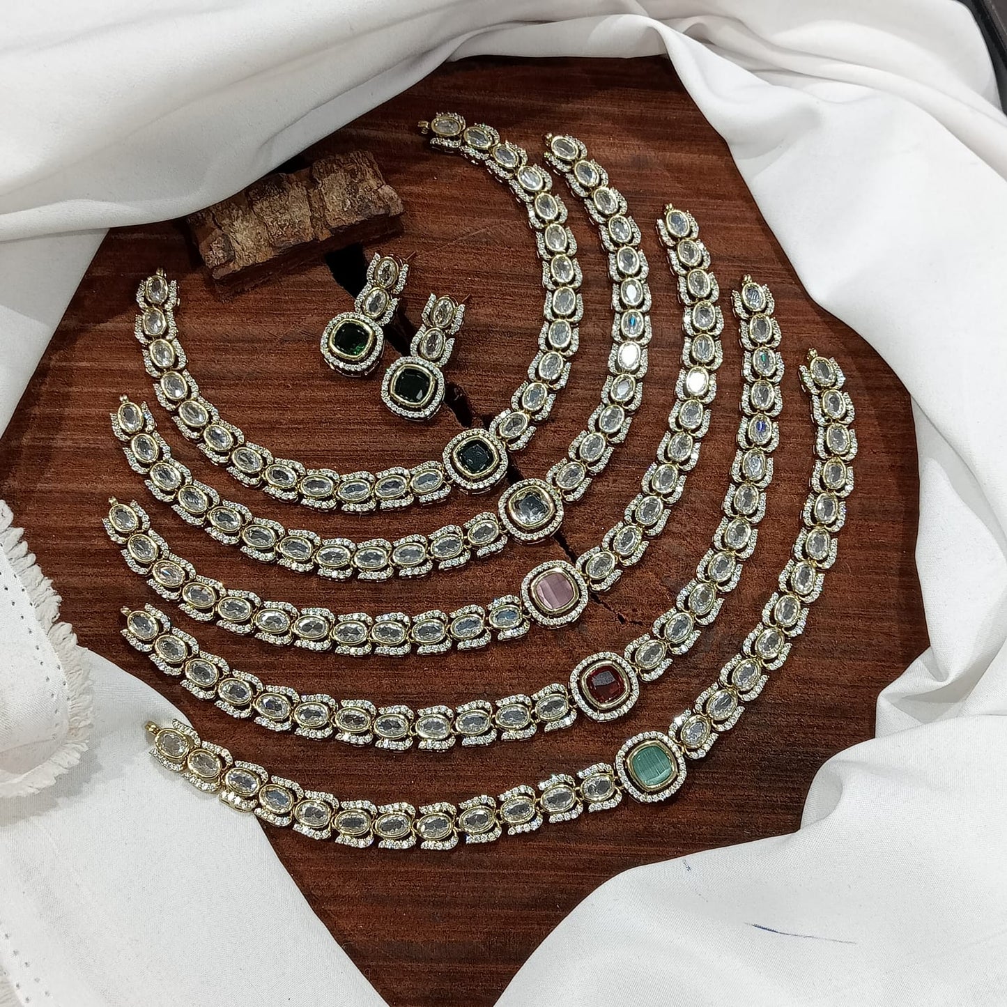 Sem Delicate Victorian Necklace Set