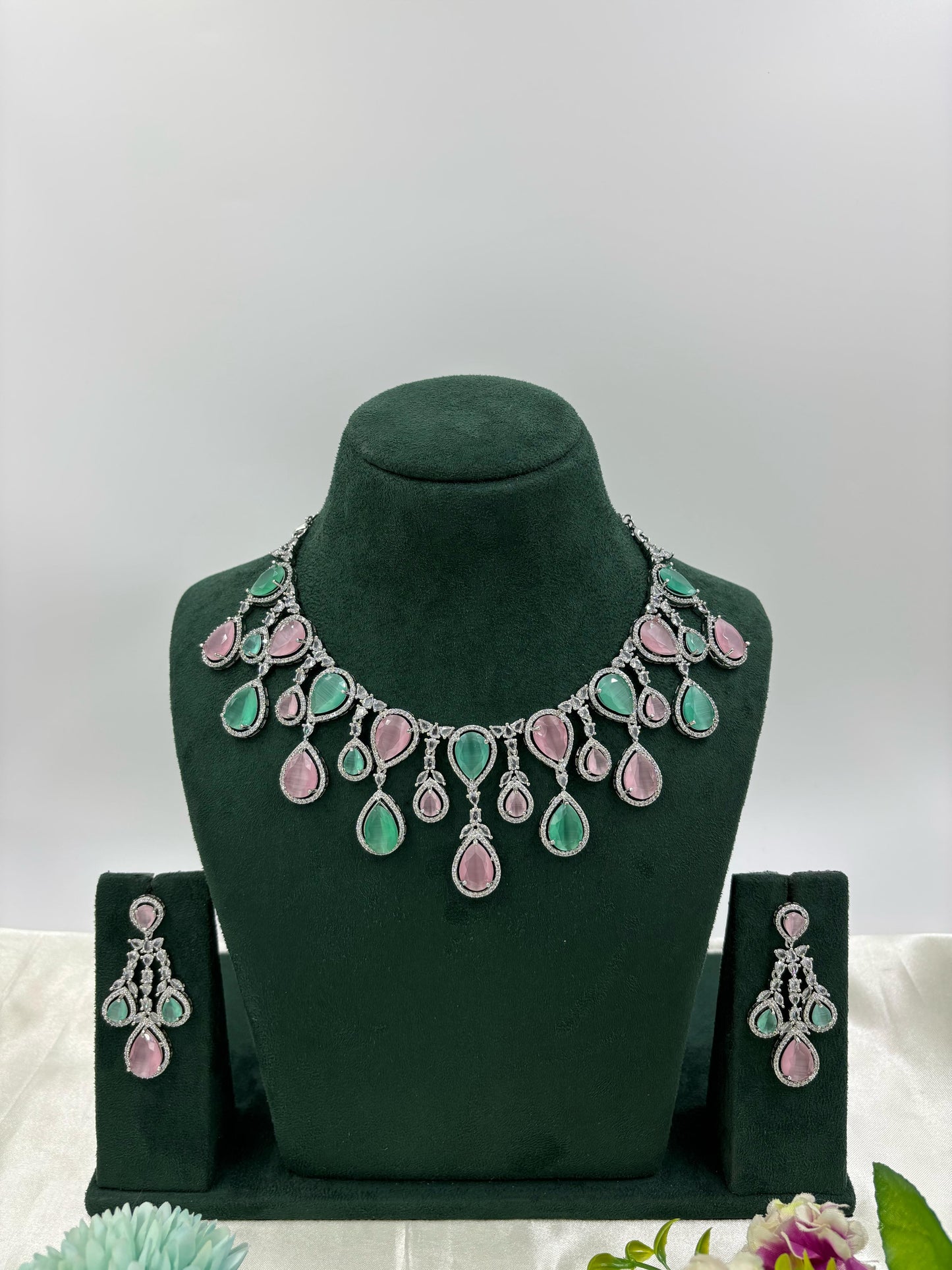 Ovi Multi Teardrop Necklace Set