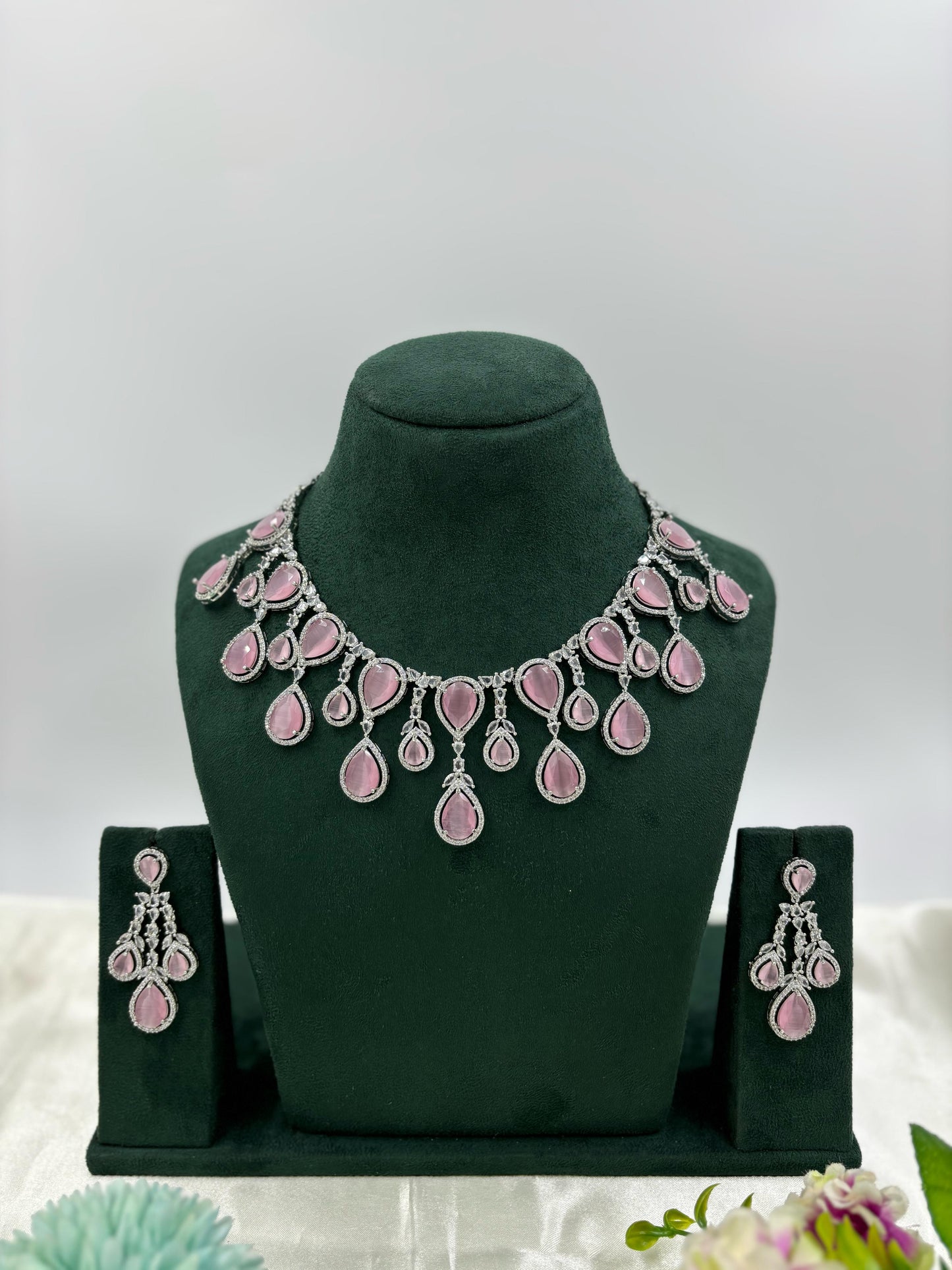 Ovi Multi Teardrop Necklace Set