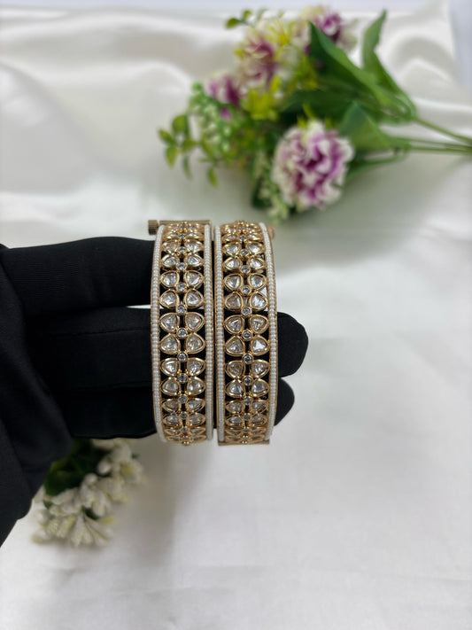 Jevi Moissanite Kundan Premium Bangles Set