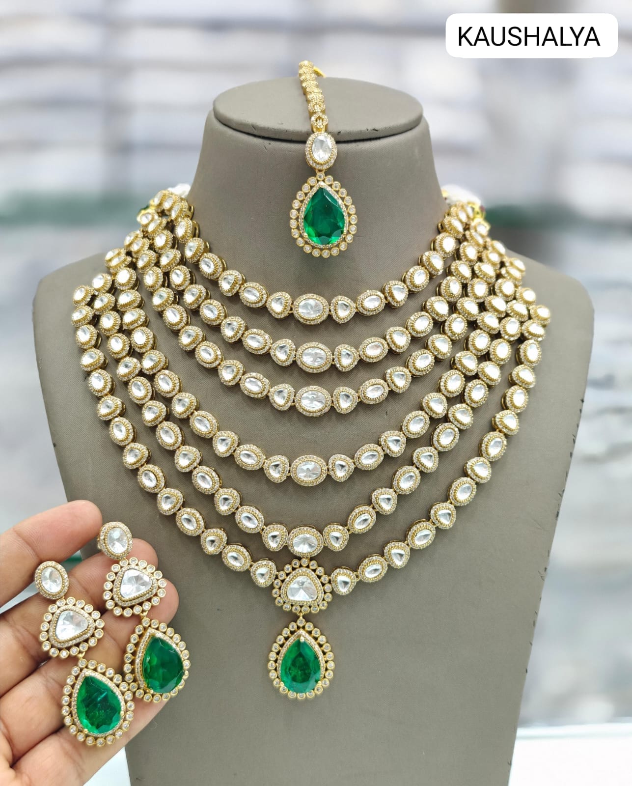 EMERALD LAYER MOISSANITE KUNDAN NECKLACE