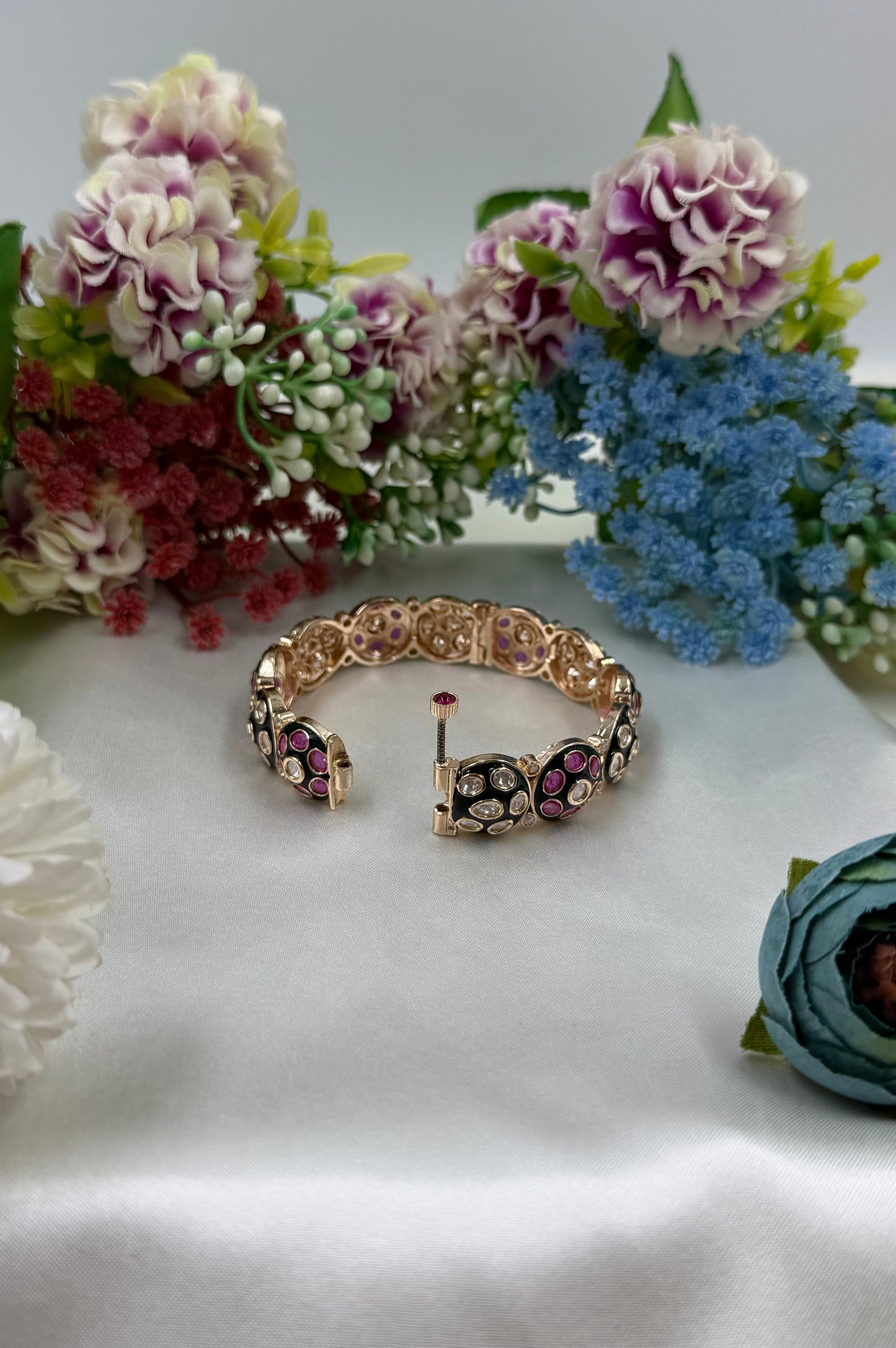 Pranita Moissanite Bangles (Openable)