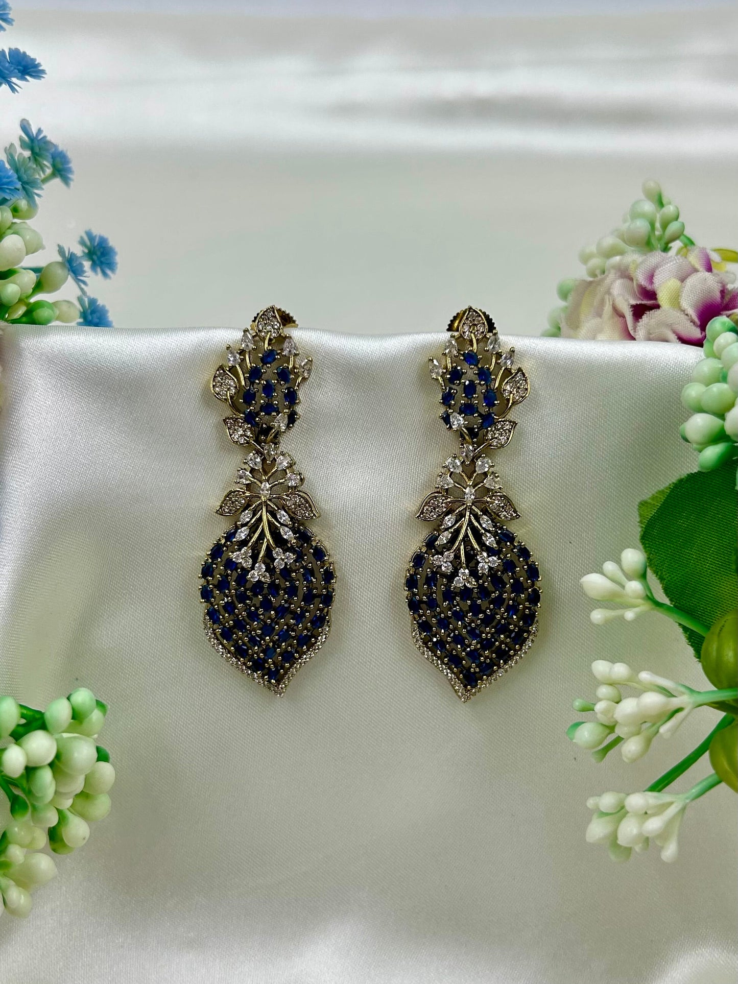 Kaira Victorian Premium Earring