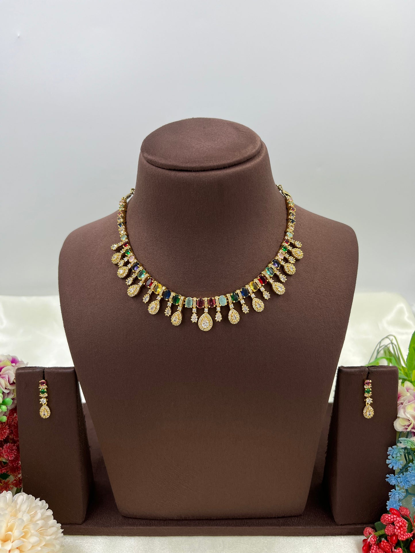Dewdrop Shine Victorian Necklace
