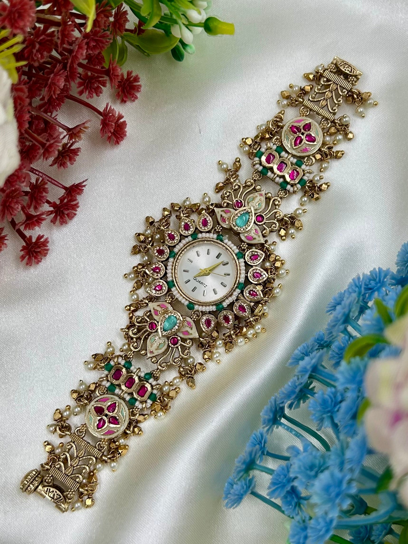 Aarya Heritage Watch close-up view