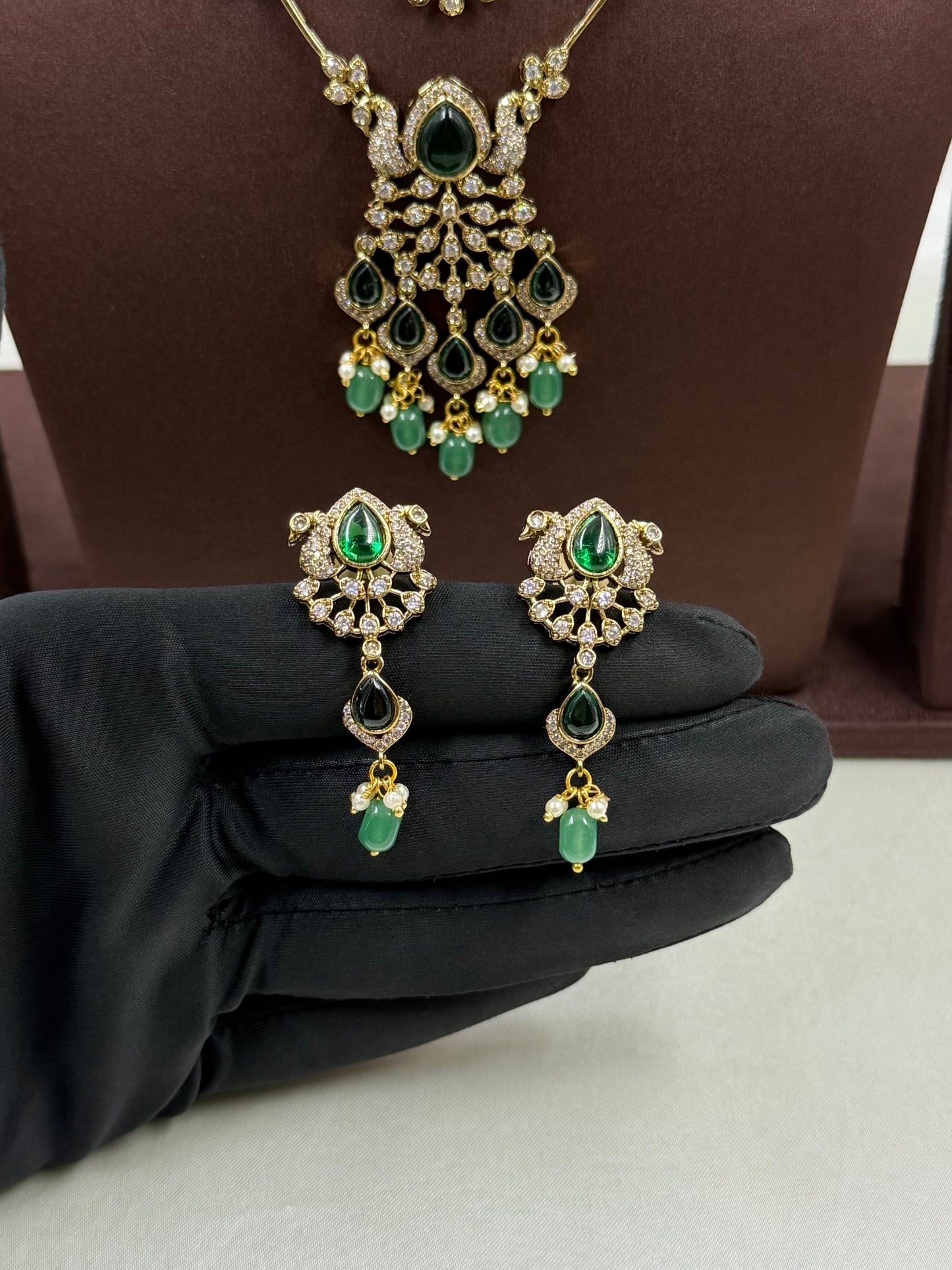 Aryanshi Victorian Two Laring Necklace