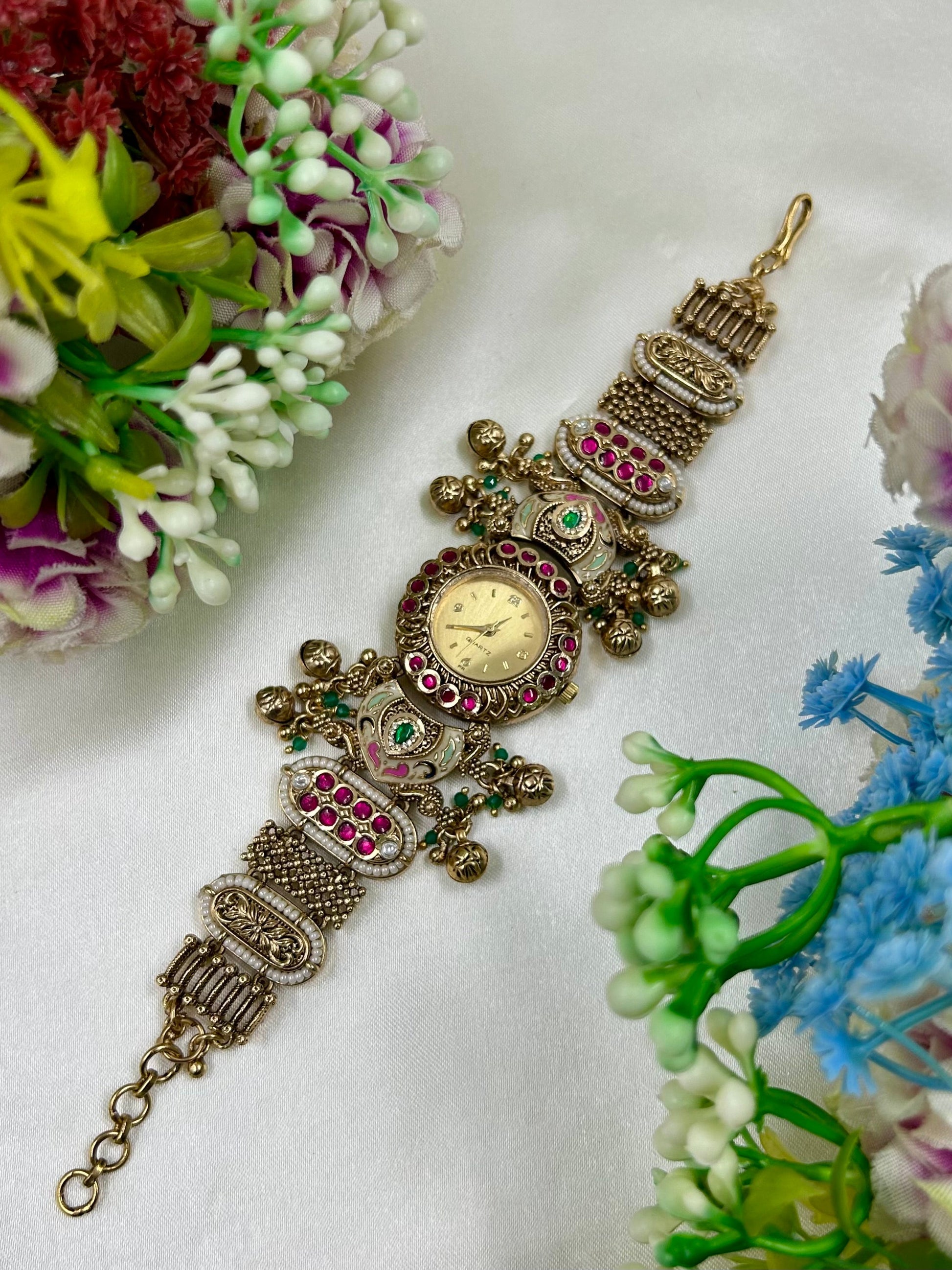 Heer Heritage Watch close-up view